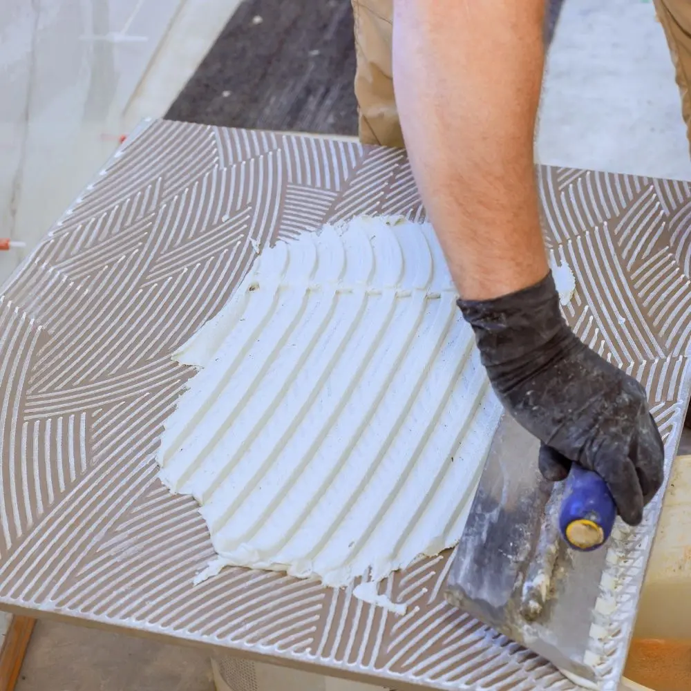 Tçti̇ Çalişanlara Yöneli̇k Serami̇k Karo Kaplamacisi Eği̇ti̇mi̇ ve Sektörel Yeterlilik